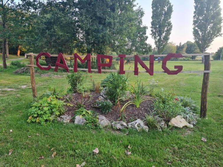 Camping De La Reuille Flere-la-Riviere ภายนอก รูปภาพ