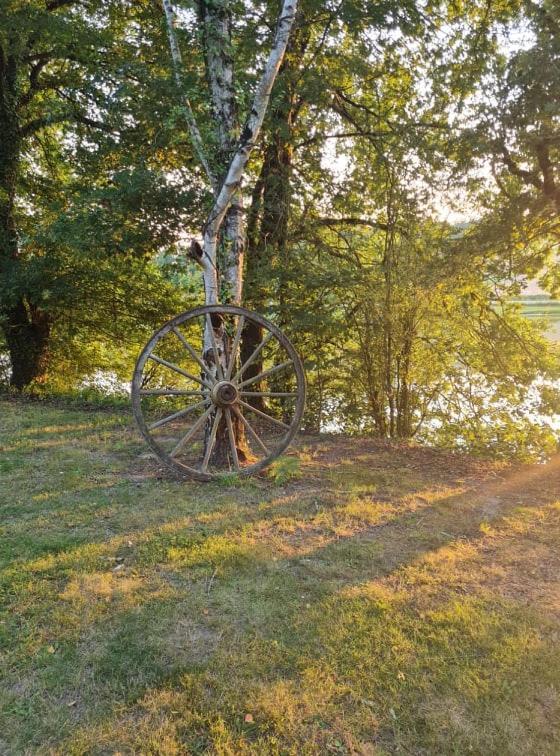 Camping De La Reuille Flere-la-Riviere ภายนอก รูปภาพ