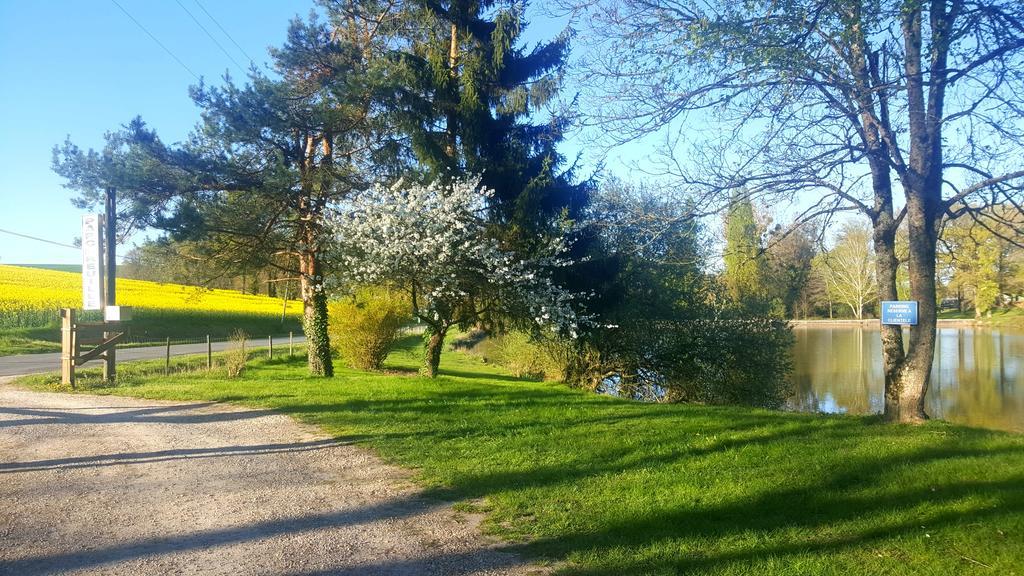 Camping De La Reuille Flere-la-Riviere ภายนอก รูปภาพ