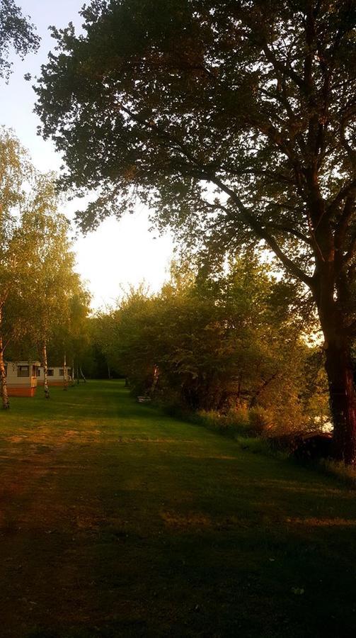 Camping De La Reuille Flere-la-Riviere ภายนอก รูปภาพ
