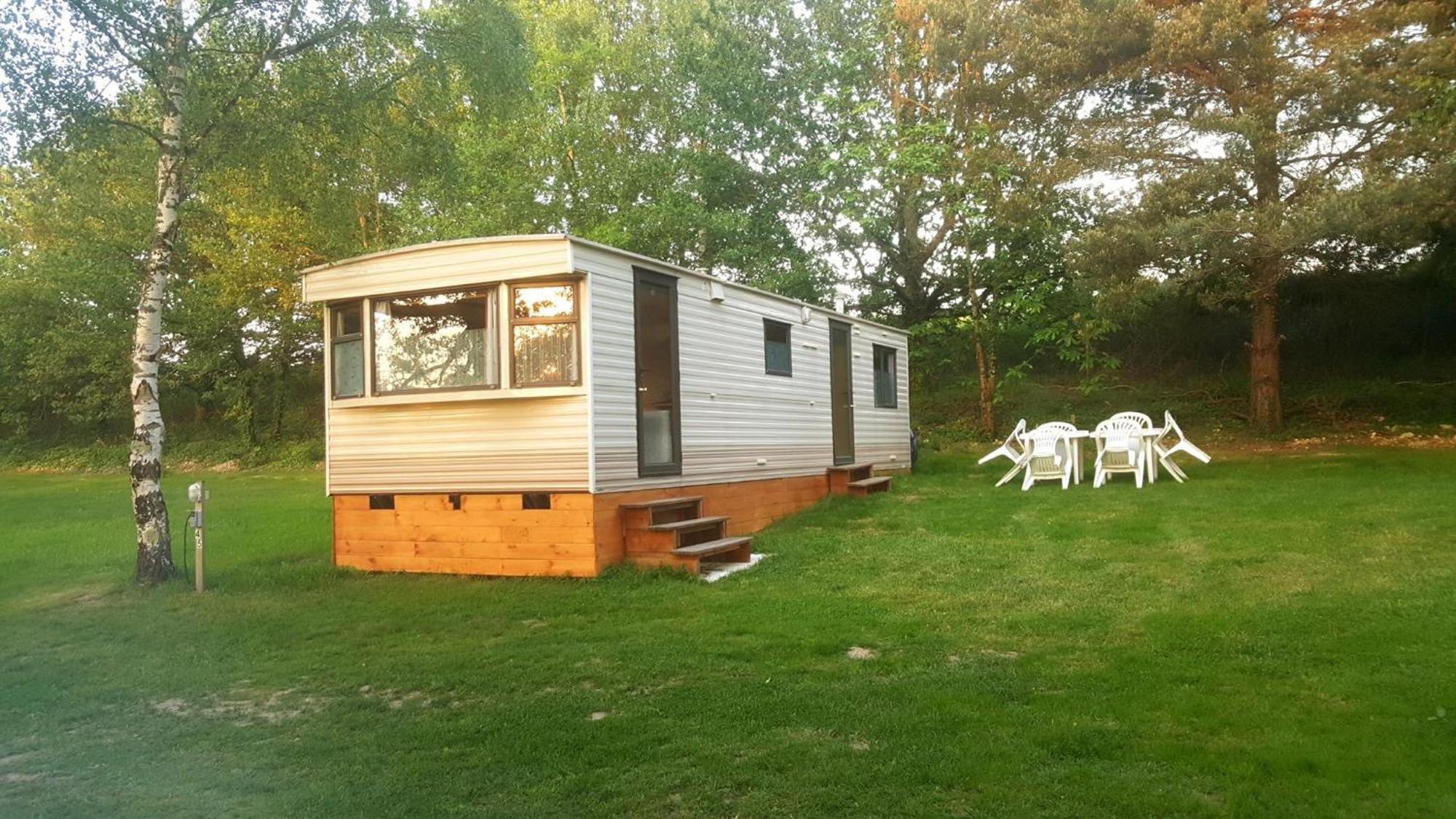 Camping De La Reuille Flere-la-Riviere ภายนอก รูปภาพ