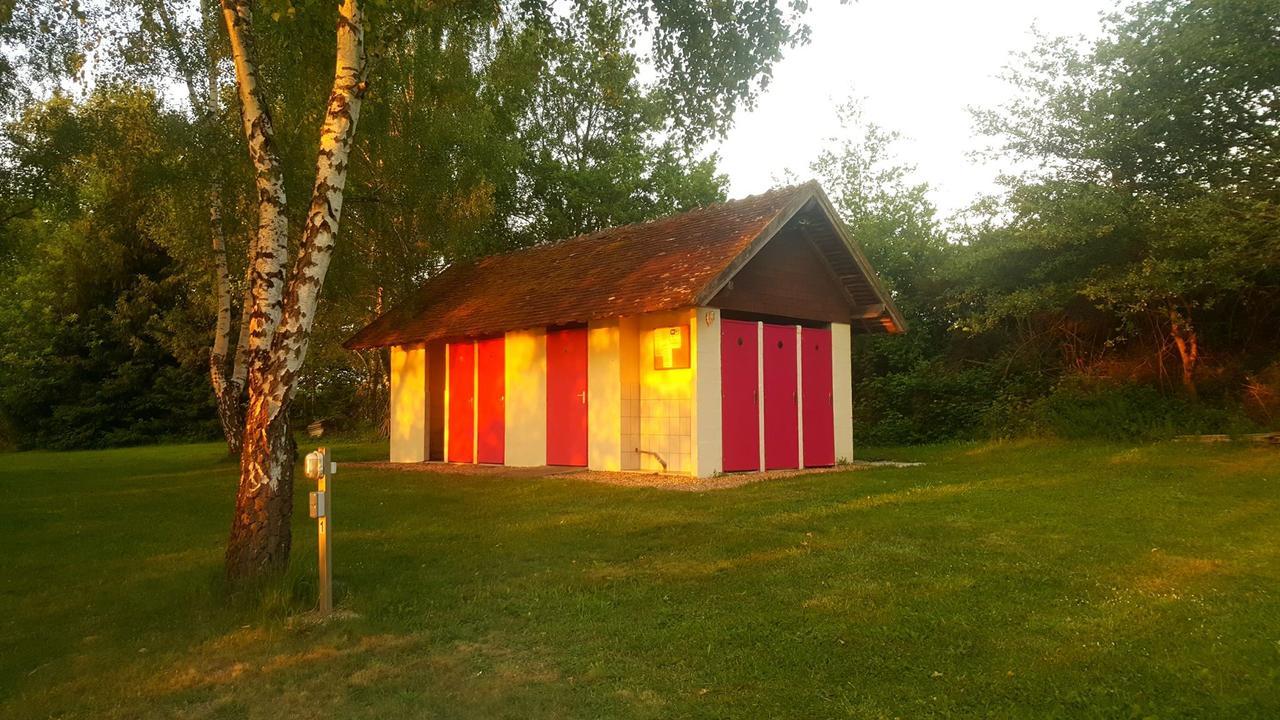 Camping De La Reuille Flere-la-Riviere ภายนอก รูปภาพ